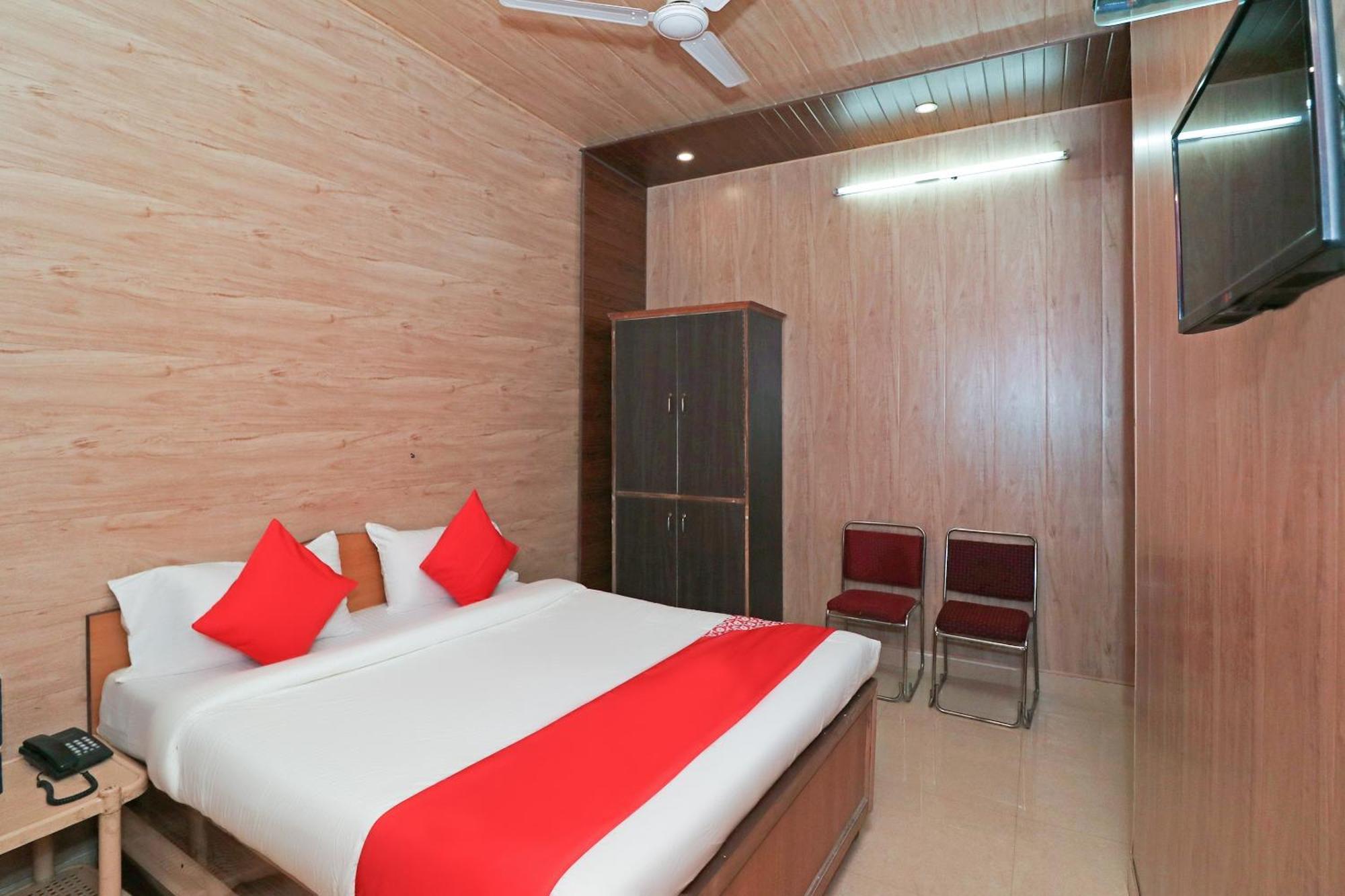 Hotel O Mahalaxmi Palace Dehradun Buitenkant foto